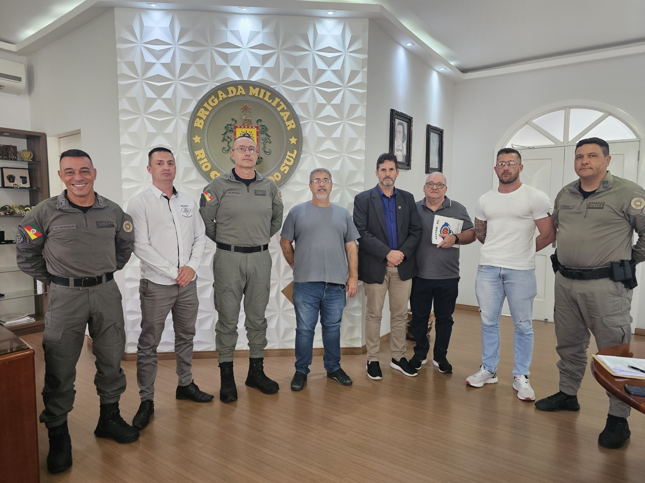 Fórum de Entidades Representativas da Brigada Militar reúne-se com o Comando-Geral 